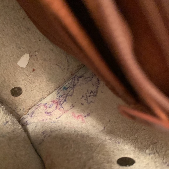 USED Dooney and Bourke leather purse - Picture 8 of 8